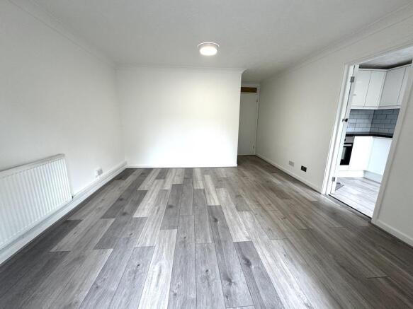 5 - Lounge_.jpg