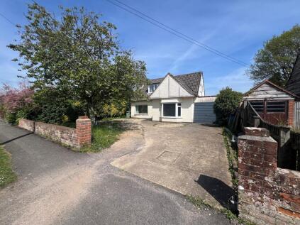 Brook Avenue North, New Milton, Hampshire. BH25 5HQ