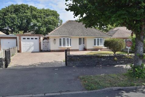 Crossmead Avenue, New Milton, Hampshire. BH25 6NF