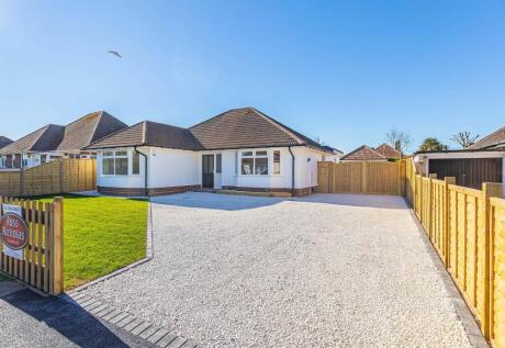 Seafield Road, Barton On Sea, New Milton, Hampshire. BH25 7JS