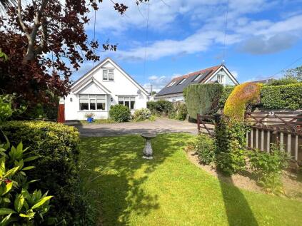 Barton Lane, Barton On Sea, New Milton, Hampshire. BH25 7PJ