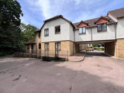 Barrs Avenue, New Milton, Hampshire. BH25 5GQ