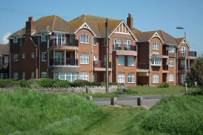 NEWLY FITTED KITCHEN