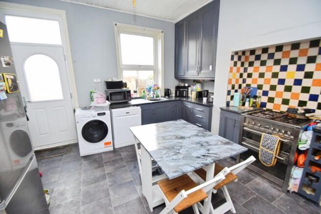 3b8b0394-Kitchen ...