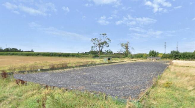 20m x 60m arena