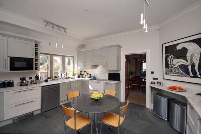 Kitchen/Breakfast Room