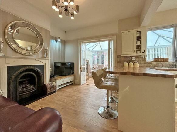 Kitchen/Dining Area 