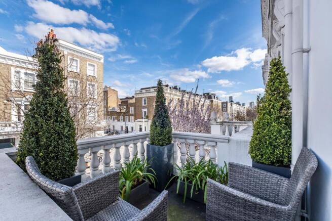 sutherland-street-10
