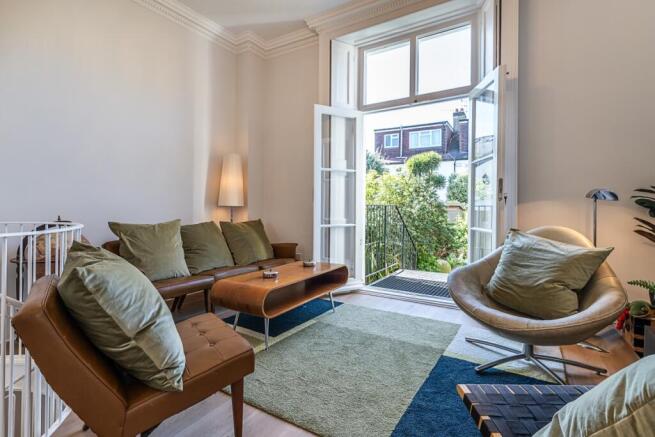 Flat-1-Clarion-Ho...