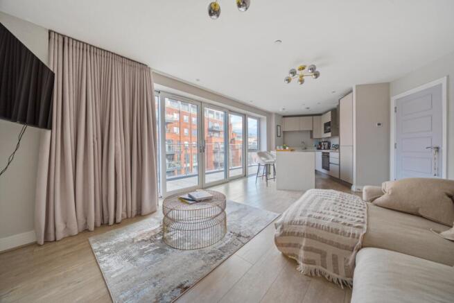 1384002-28-6925fd...