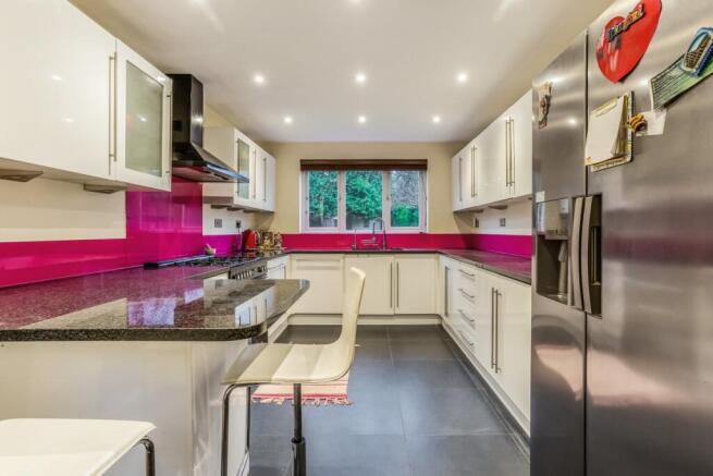 65069_60 Park Dri...