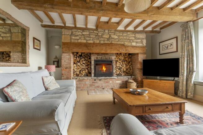 Walnut Court 3275...