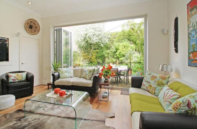 1 Hadley Gdns -5