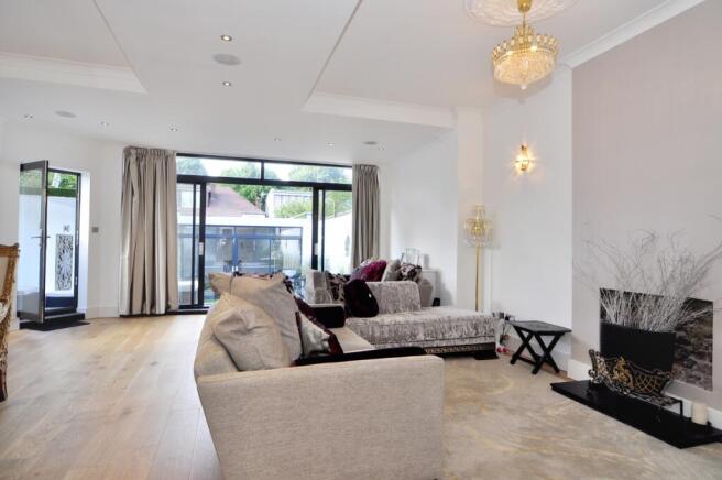 26 Ellesmere Road 5