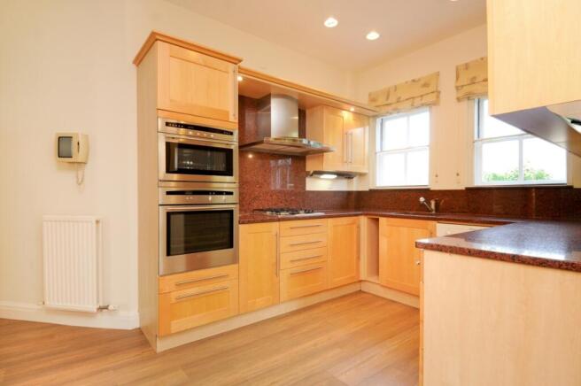 Queens Acre fpz17...