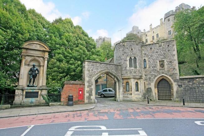 16 Chapter Mews 1...