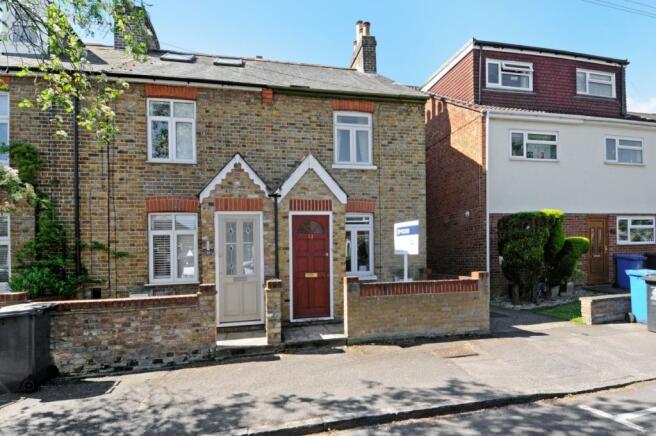 2 Bedroom Cottage To Rent In Gordon Road Windsor Sl4 Sl4