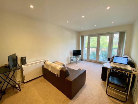 Living & Kitchen Room