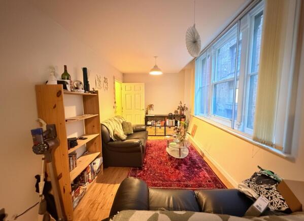 Living & Kitchen Area