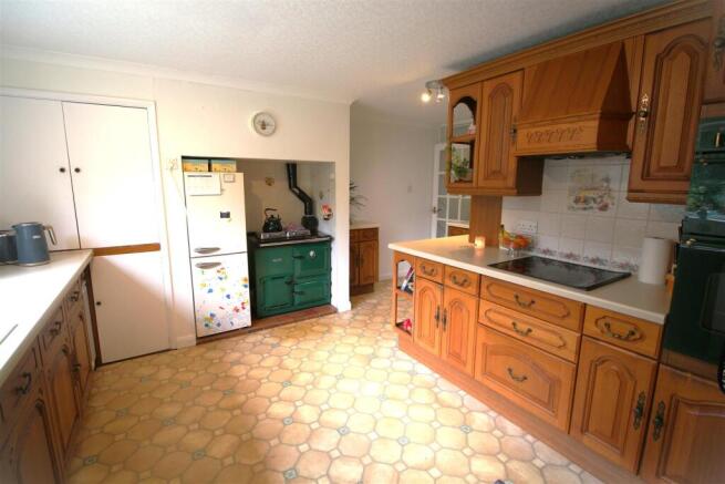 Kitchen 1.JPG