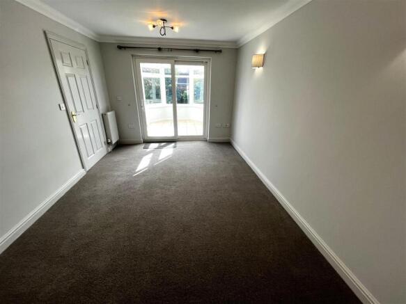 Sitting room.JPG
