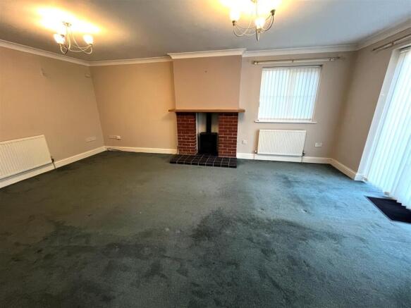 Sitting room 2.JPG