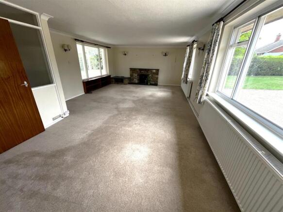 Sitting room.JPG