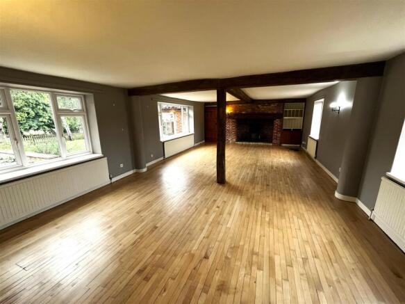 Sitting room.JPG