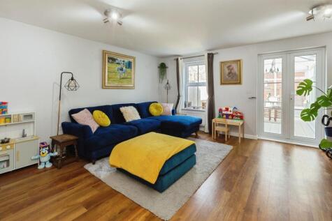 Great Meadow Way, Aylesbury