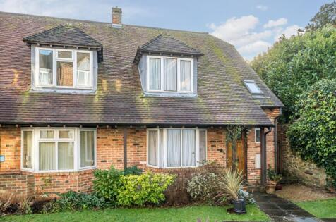 Henty Gardens, Chichester, PO19