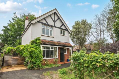 St. Pauls Road, Chichester, PO19