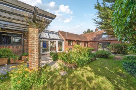 Barnham Road, Eastergate, PO20