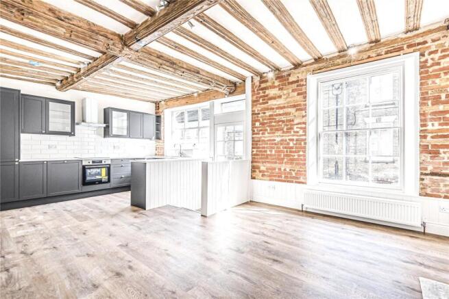 Kitchen/Living Rm