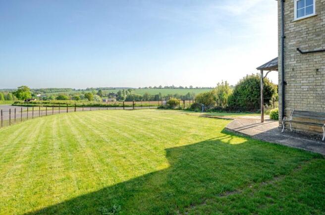 Garden &  View