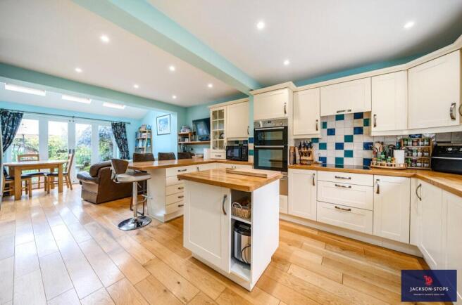 Kitchen/Breakfast