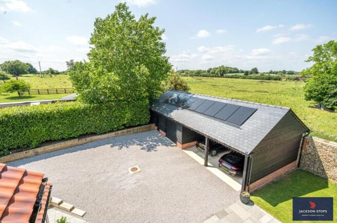 Garage/Workshop