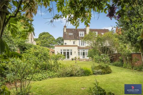 Abington Park Crescent, Abington, Northampton, NN3