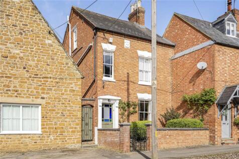 Sutton Street, Flore, Northampton, Northamptonshire, NN7