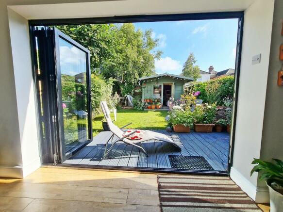 Bi-Folds to Garden