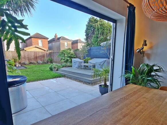Bi-Folds to Garden