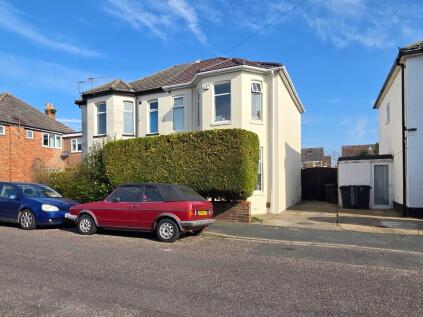 Capstone Road, Charminster, Bournemouth, BH8