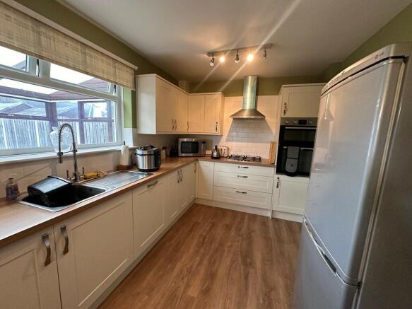 Kitchen diner 2