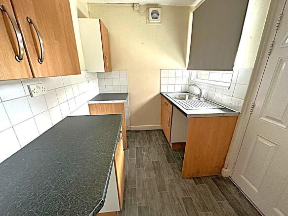 IMG-20250801-WA00...