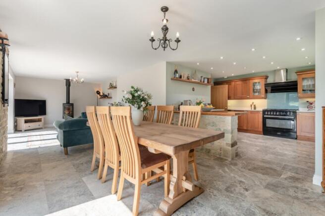 Kitchen/Dining Area