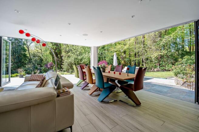 Dining/Kitchen