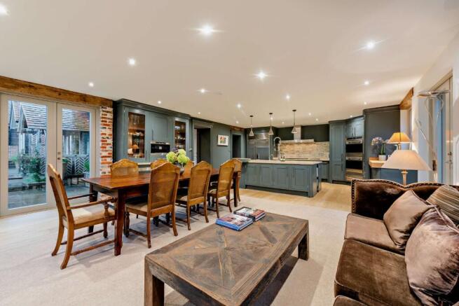 Kitchen/Dining Room