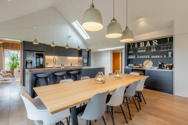 Kitchen/Dining Area