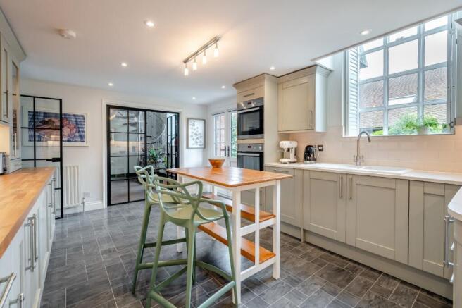 Kitchen/Breakfast Rm