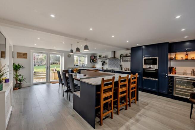 Kitchen/Dining