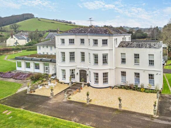 4 Cowley Place